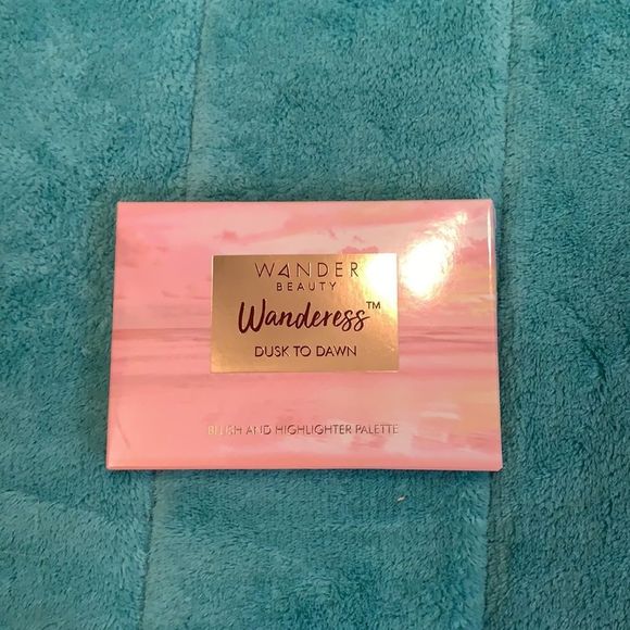 Wander Beauty Blush and highlight kit - Picture 3 of 3